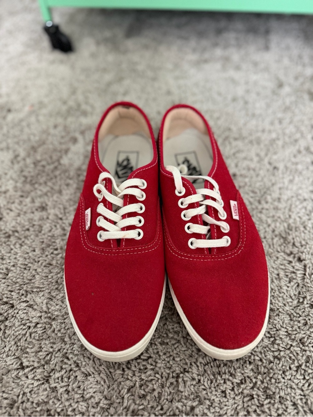 NEW Vans Woman’s Canvas Low-Top Sneakers in Red with White Laces